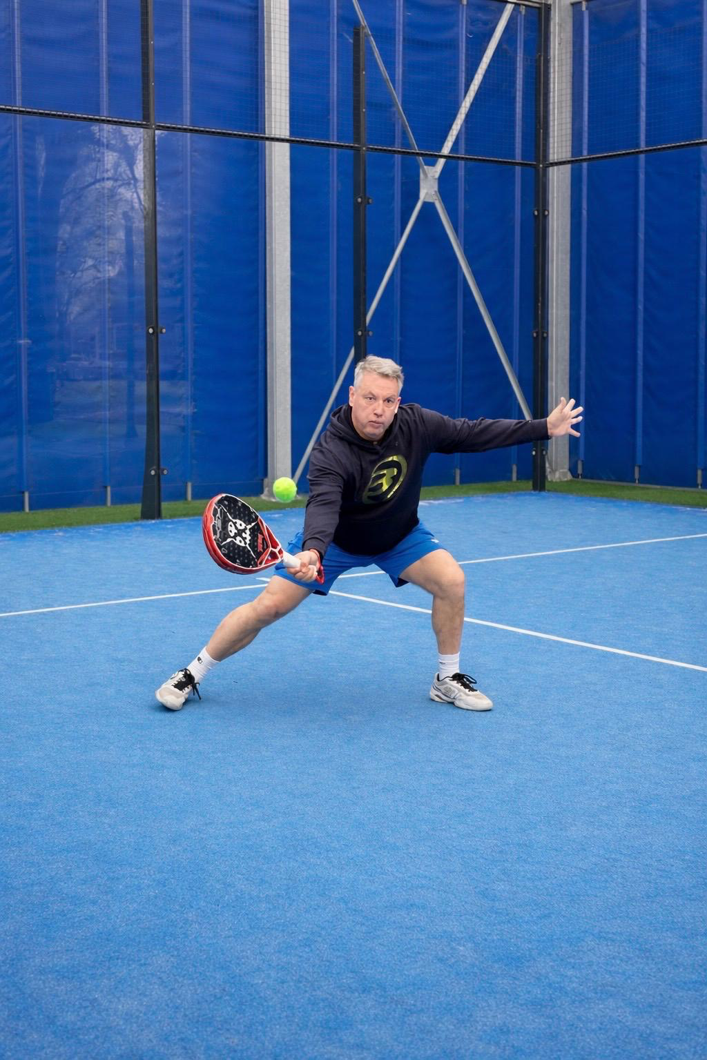 Jan Heere, founder of PadelPump, on court